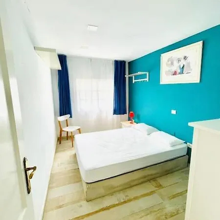Barbara Gortito, 1 Bedroom Flat, Sea View *