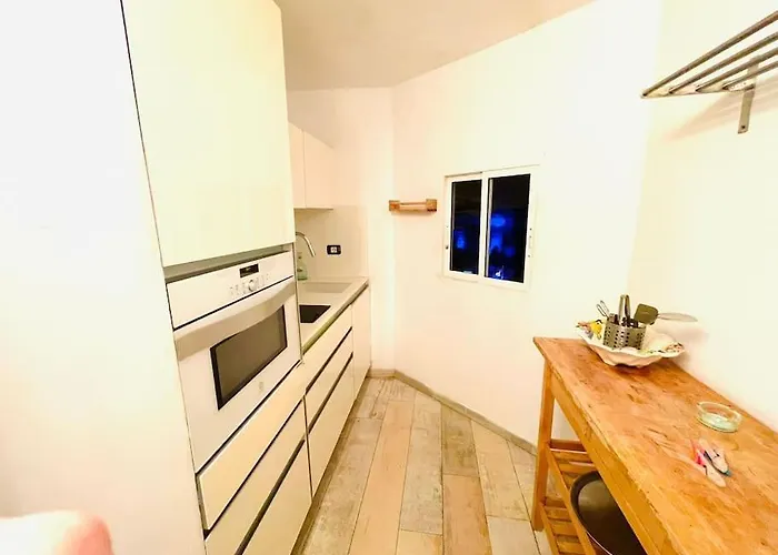 Barbara Gortito, 2 Bedrooms Flat With A Sea View